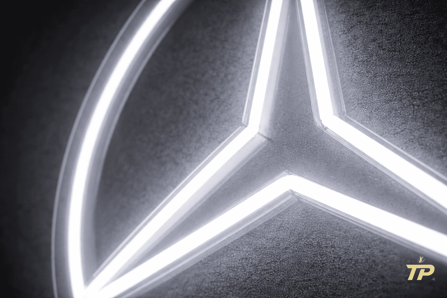 Mercedes Star Neon — view 2